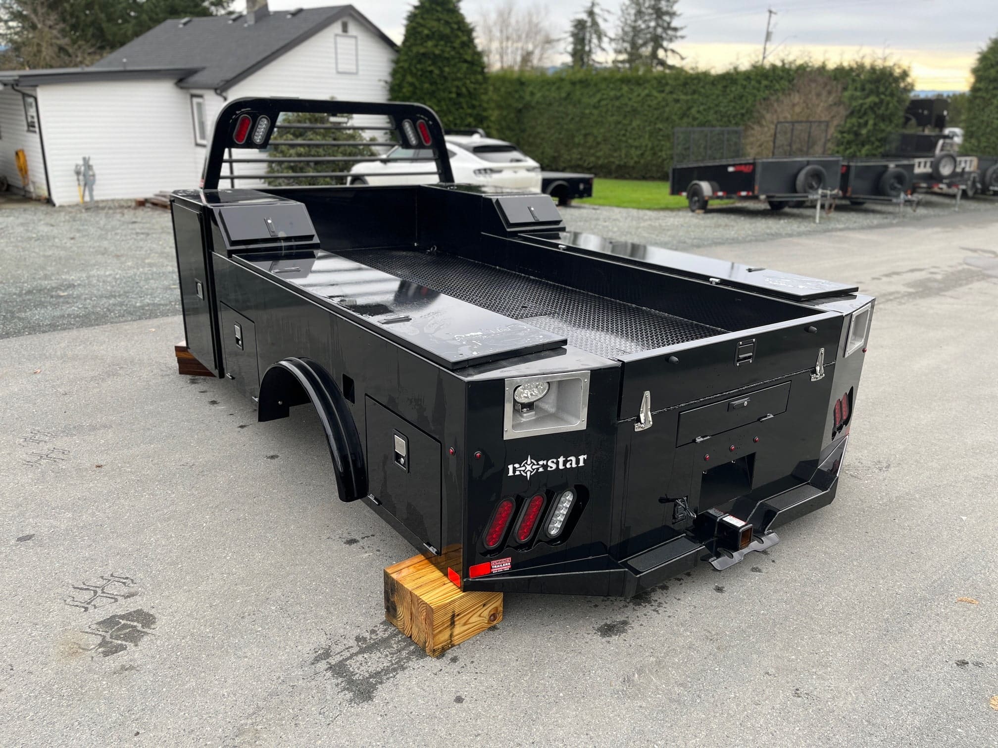 Norstar "SD" 8' x 11' Cab & Chassis Service Body Cummings Trailers